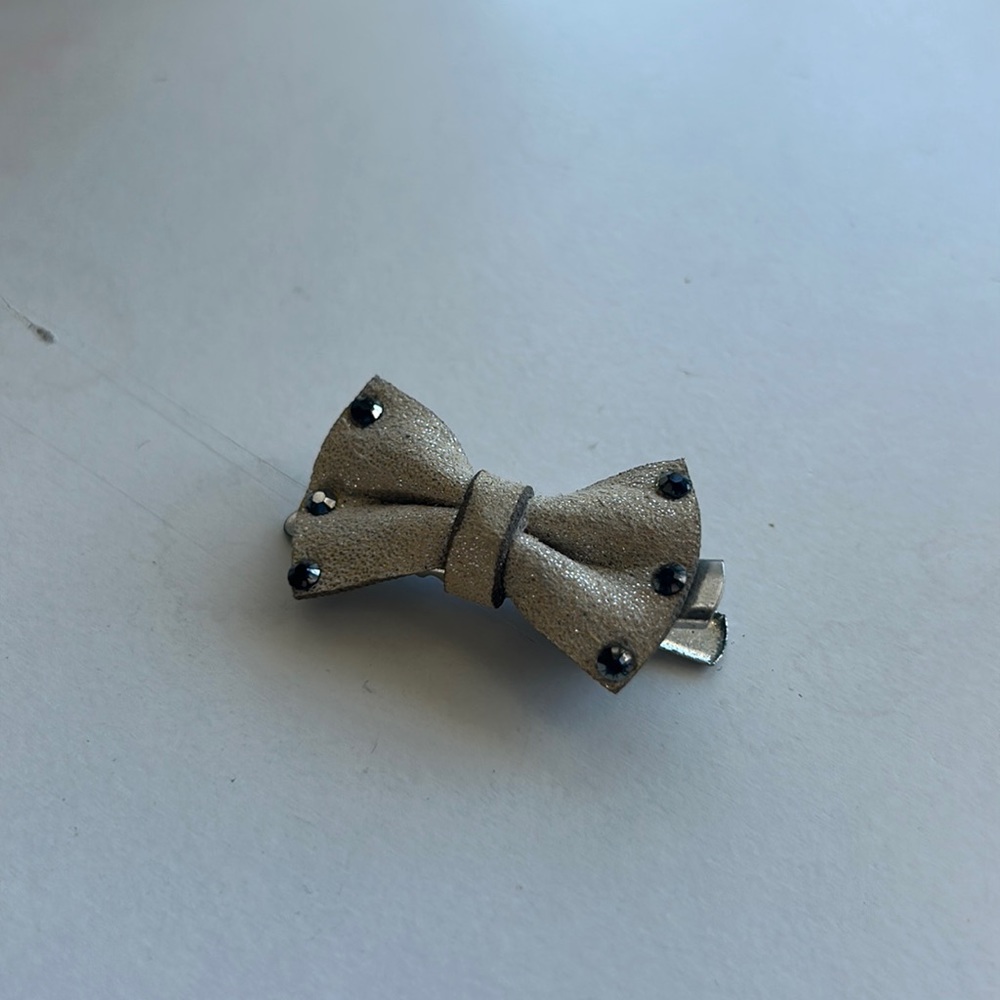 FREE WITH BUNDLE Hair Bow